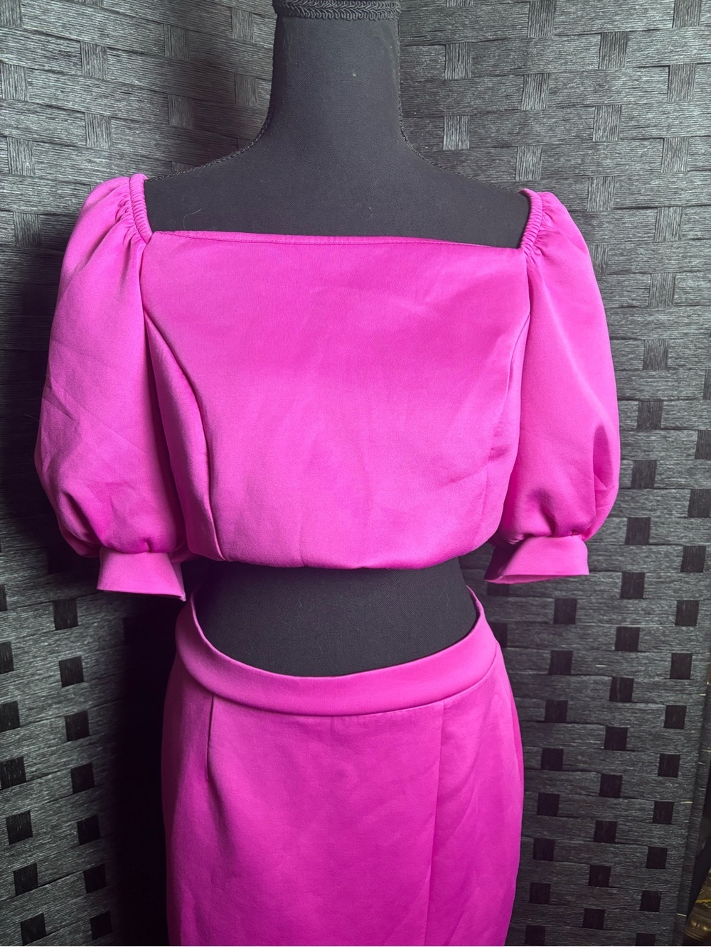 VENUS Fuchsia Puff-Sleeve Midi Skirt Set Large NWOT - Picture 9 of 12